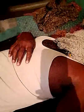 CUTE-004 online show from 10/04/25, 05:00