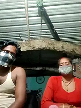 CUTE-004 online show from 11/01/25, 04:53