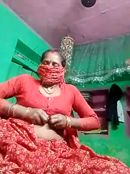 CUTE-004 online show from 04/05/26, 04:04