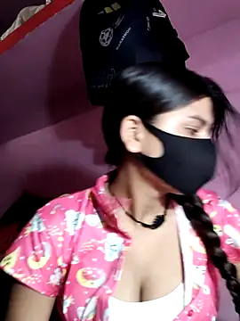 Snapshot of Janvi_Jaitly chatting on 06/19/26, 12:37 Janvi Jaitly online show from 06/19/26, 12:37