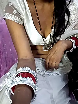 Snapshot of Bhabhilux2025 chatting on 11/13/25, 08:57 Bhabhilux2025 online show from 11/13/25, 08:57