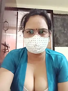 Snapshot of Your-vipasha chatting on 06/08/26, 01:28 Your-vipasha online show from 06/08/26, 01:28