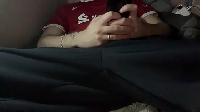 Snapshot of twinkydave chatting on 02/05/26, 12:15 twinkydave online show from 02/05/26, 12:15