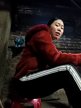 siki-00 online show from 11/18/25, 03:34