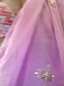 Snapshot of your_favourite_bhabhi chatting on 09/18/25, 06:37 your favourite bhabhi online show from 09/18/25, 06:37