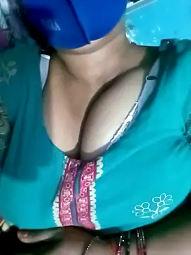 Snapshot of your_favourite_bhabhi chatting on 10/04/25, 08:29 your favourite bhabhi online show from 10/04/25, 08:29
