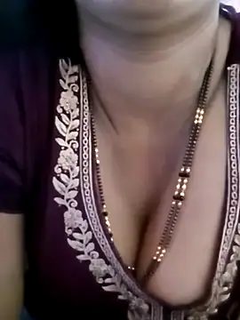 Snapshot of your_favourite_bhabhi chatting on 10/09/25, 09:40 your favourite bhabhi online show from 10/09/25, 09:40