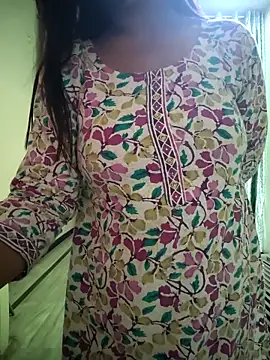 Snapshot of your_favourite_bhabhi chatting on 03/14/26, 05:35 your favourite bhabhi online show from 03/14/26, 05:35