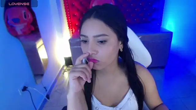 Snapshot of Ariannaa_m chatting on 10/10/25, 02:16 Ariannaa m online show from 10/10/25, 02:16
