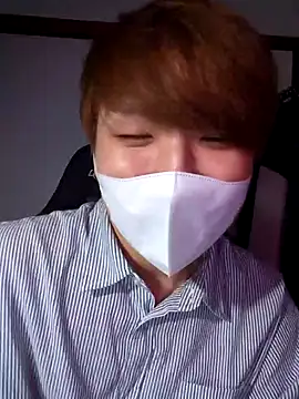 yuton 2525 online show from 10/22/25, 03:40