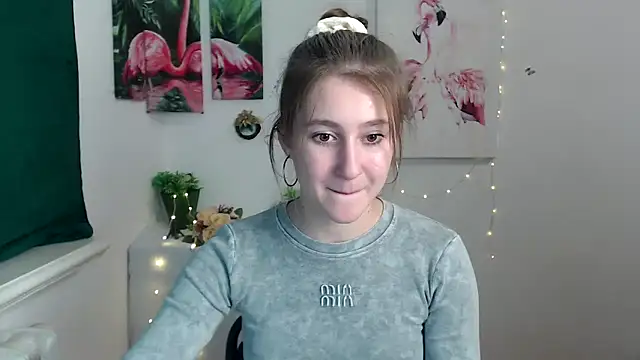 Milka kamila online show from 10/13/25, 01:33