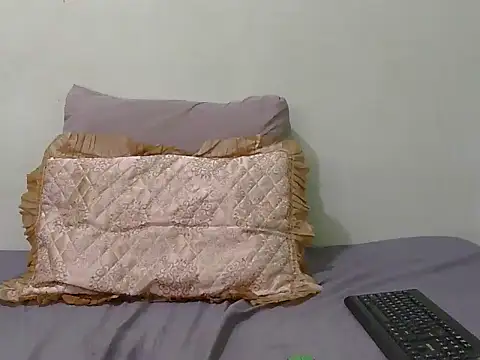 SexyBubbles1 online show from 09/23/25, 11:46