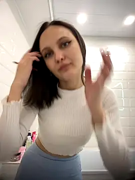 Apple Brandy online show from 09/09/25, 11:10