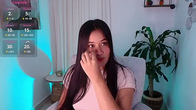 AlisxxnFx online show from 11/07/25, 03:17