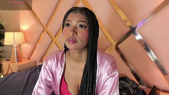 SophiaBloss online show from 10/30/25, 04:03