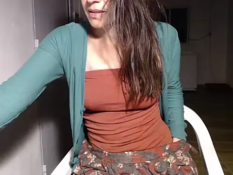 Missforever online show from 11/17/25, 04:18