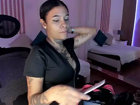  Sharloth  online show from 12/01/25, 03:50