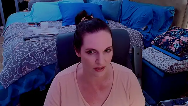 Snapshot of ninajaymes chatting on 06/22/26, 03:25 ninajaymes online show from 06/22/26, 03:25