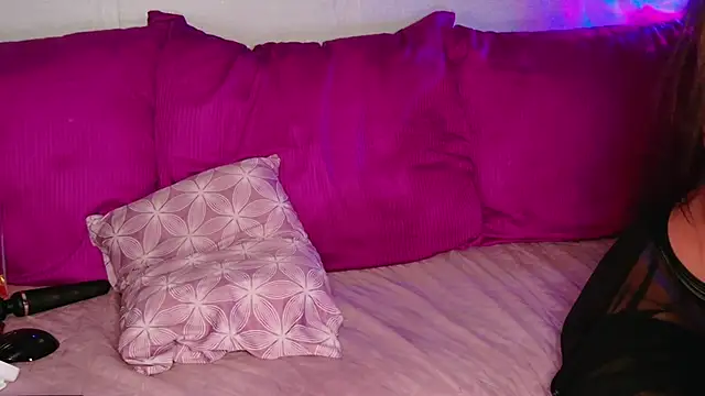 Laureana online show from 05/24/26, 08:58