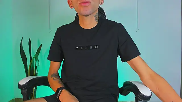 Jhors Silv online show from 10/18/25, 01:08