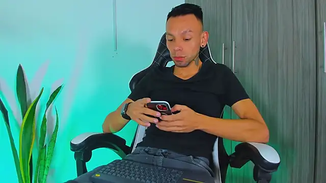 Jhors Silv online show from 10/21/25, 11:49