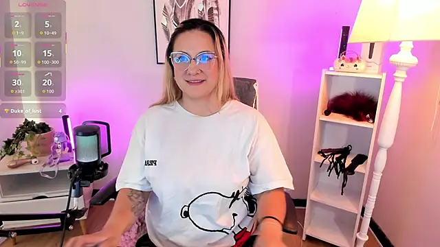 hollie joliie online show from 03/31/26, 12:16