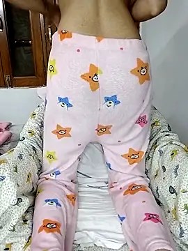 miss raavy online show from 02/19/26, 09:38