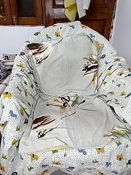 miss raavy online show from 04/01/26, 10:05