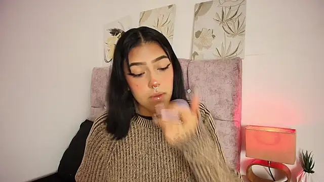 Dulce Bella  online show from 02/27/26, 03:39