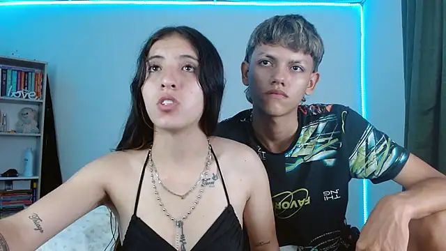 Snapshot of Lucy_y_Jacob chatting on 09/10/25, 04:23 Lucy y Jacob online show from 09/10/25, 04:23