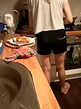 NiceBadgera online show from 09/13/25, 06:40