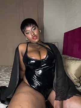 QUEEN NOBUHLE 777 online show from 04/15/26, 10:43