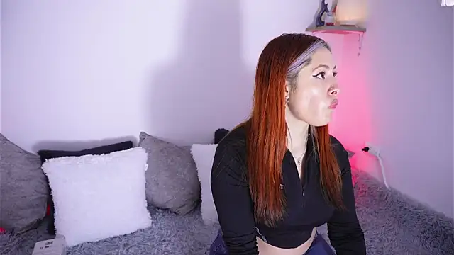 SophiieCumsx online show from 10/08/25, 03:42