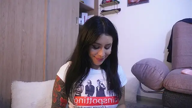 SophiieCumsx online show from 12/18/25, 08:48