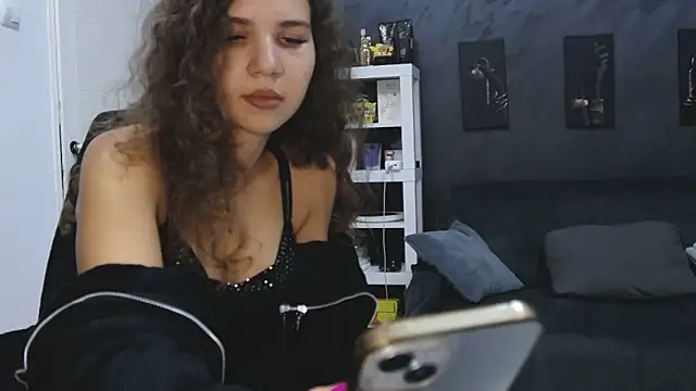 Snapshot of bigbuttjeny chatting on 09/21/25, 10:55 bigbuttjeny online show from 09/21/25, 10:55