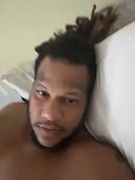 Snapshot of Sexdemonfrfr chatting on 09/26/25, 09:08 Sexdemonfrfr online show from 09/26/25, 09:08