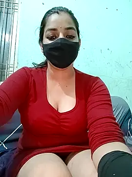 Snapshot of the_saavi chatting on 05/06/26, 07:41 the saavi online show from 05/06/26, 07:41