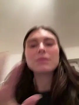 SophiiaStarr online show from 12/15/25, 06:45