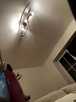 SophiiaStarr online show from 12/17/25, 07:20