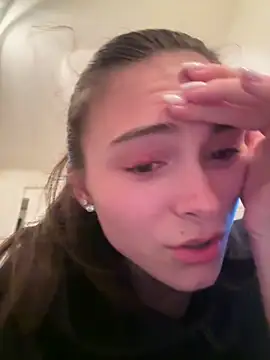 SophiiaStarr online show from 04/15/26, 06:48