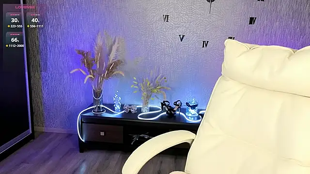 NikkiiStill online show from 11/27/25, 04:14