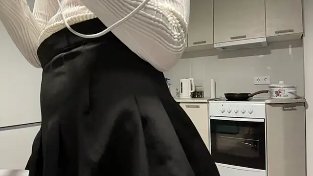 Denni Spilber online show from 12/05/25, 05:42