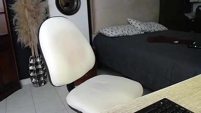 sheryl jones online show from 04/14/26, 01:06