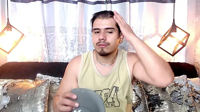 Snapshot of thiago_bos chatting on 09/10/25, 11:32 thiago bos online show from 09/10/25, 11:32