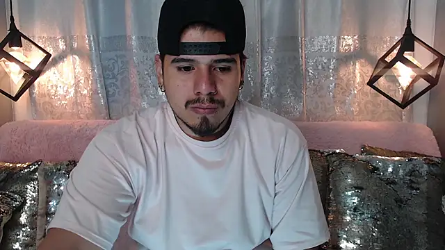 Snapshot of thiago_bos chatting on 09/22/25, 11:34 thiago bos online show from 09/22/25, 11:34