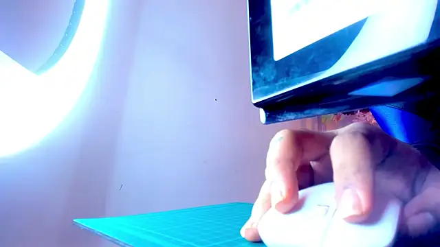 Snapshot of thiago_bos chatting on 10/02/25, 11:39 thiago bos online show from 10/02/25, 11:39