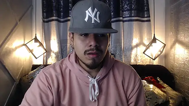 Snapshot of thiago_bos chatting on 10/09/25, 10:57 thiago bos online show from 10/09/25, 10:57