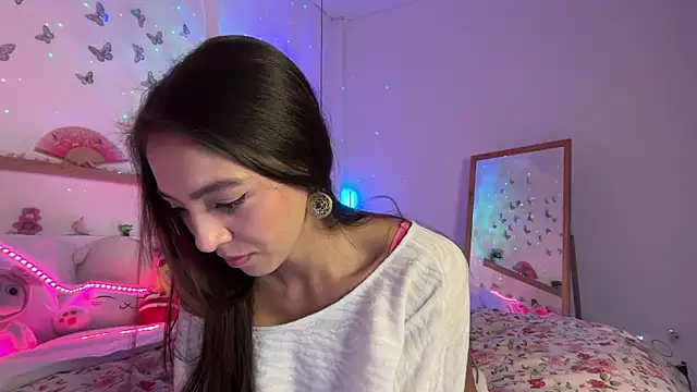 Snapshot of keirasworld chatting on 05/29/26, 12:19 keirasworld online show from 05/29/26, 12:19