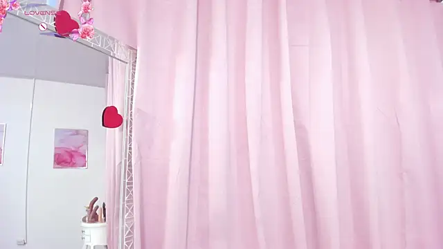 Snapshot of MarianRosse chatting on 06/11/26, 12:32 MarianRosse online show from 06/11/26, 12:32