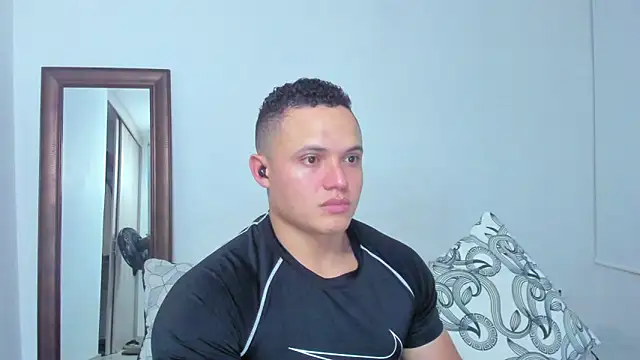 KingLevi01 online show from 04/14/26, 12:05